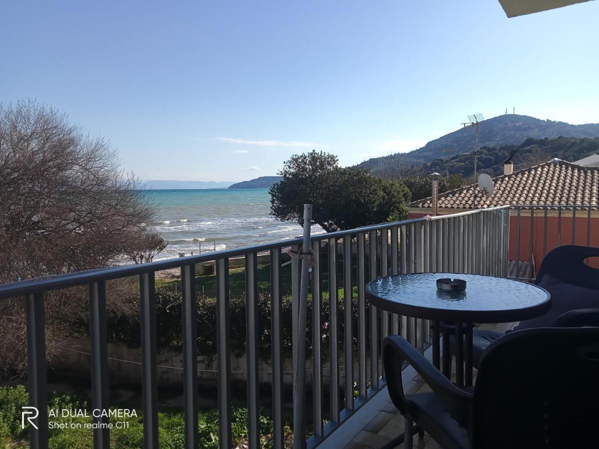Dimitris Apartments Messongi 梅松吉 外观 照片